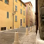 Maison *