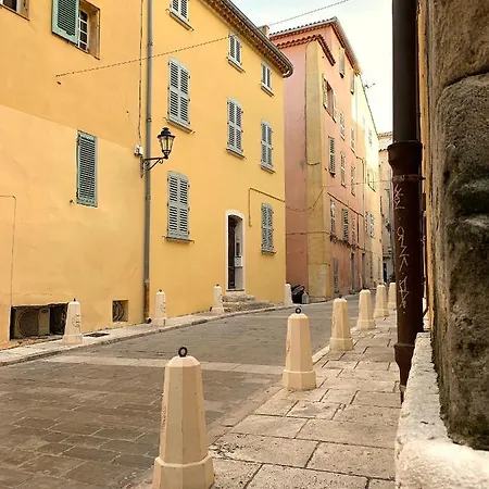 Maison *