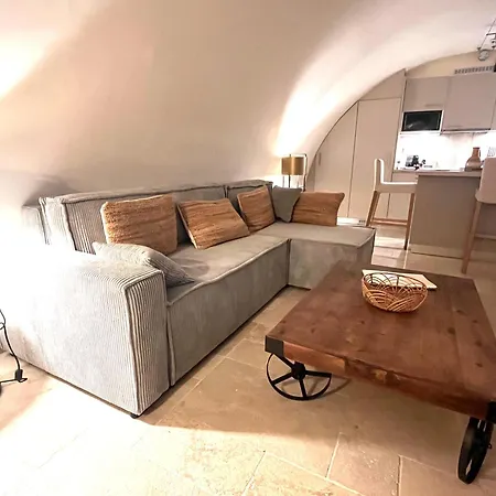 Maison *